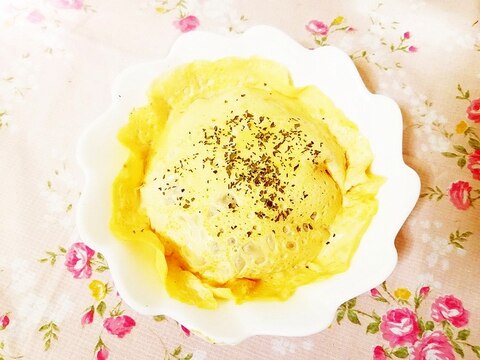 おやつラーメン入りの混ぜ御飯で♪まんまるオムライス